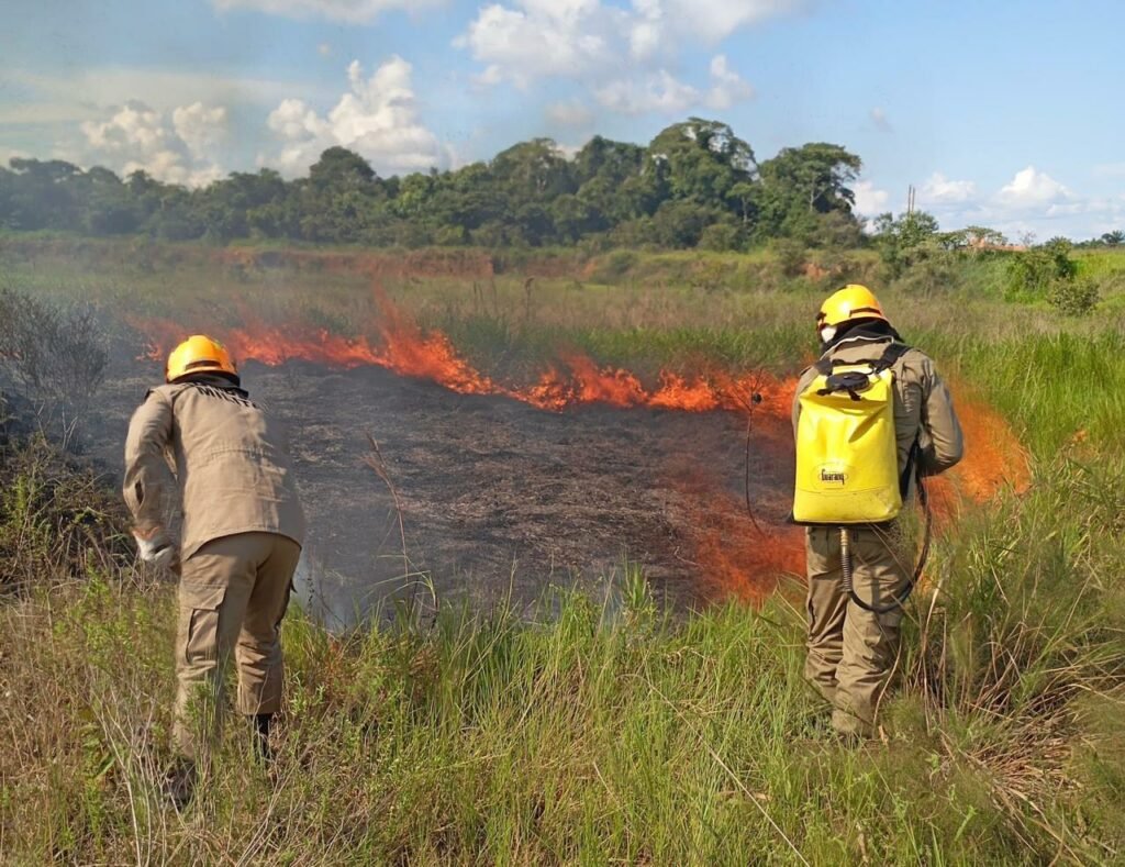 Acre envia ao MMA lista de seis municípios prioritários para combate a incêndios
