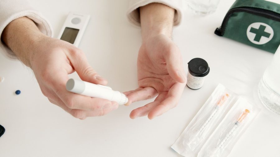Casos de diabetes aumentam no Brasil: confira como identificar os sinais silenciosos da doença