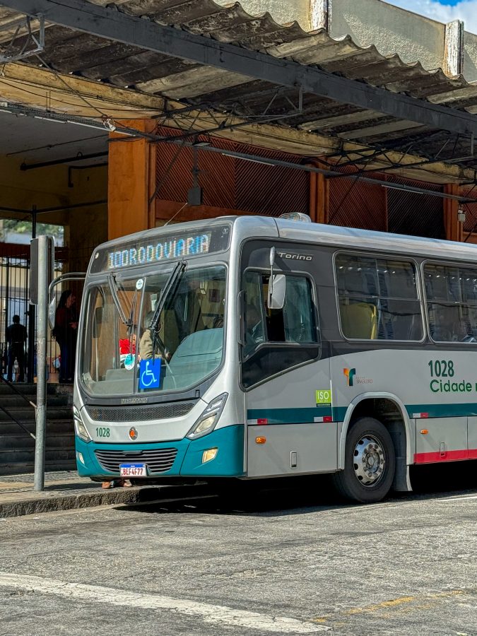 Empresas têm até 11 de outubro para se adequar à lei que exige cobrador de ônibus em linhas troncais