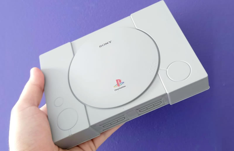 Mini PlayStation tem 130 mil jogos e é um item barato com games de vários consoles!