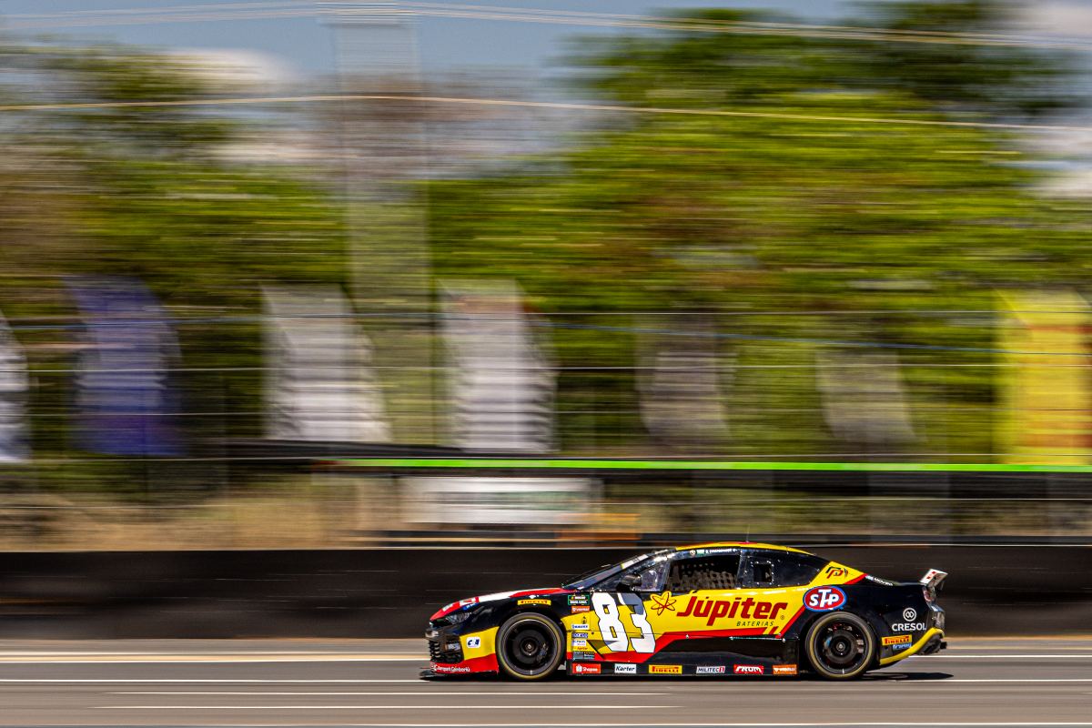 Líder da NASCAR Brasil, Gabriel Casagrande projeta corridas deste domingo após classificação desafiadora em Curvelo