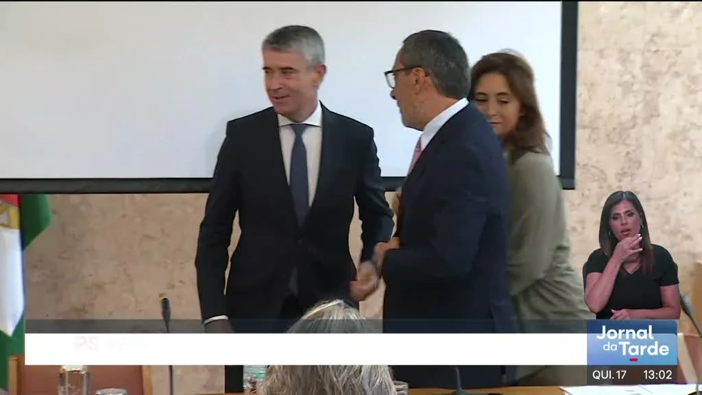 Ministro da Educação. PS vota a favor da comissão parlamentar de inquérito