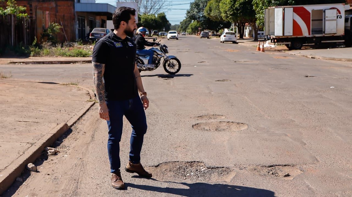 Vereador fiscaliza Avenida Graciliano Ramos e reforça cobrança por operação tapa