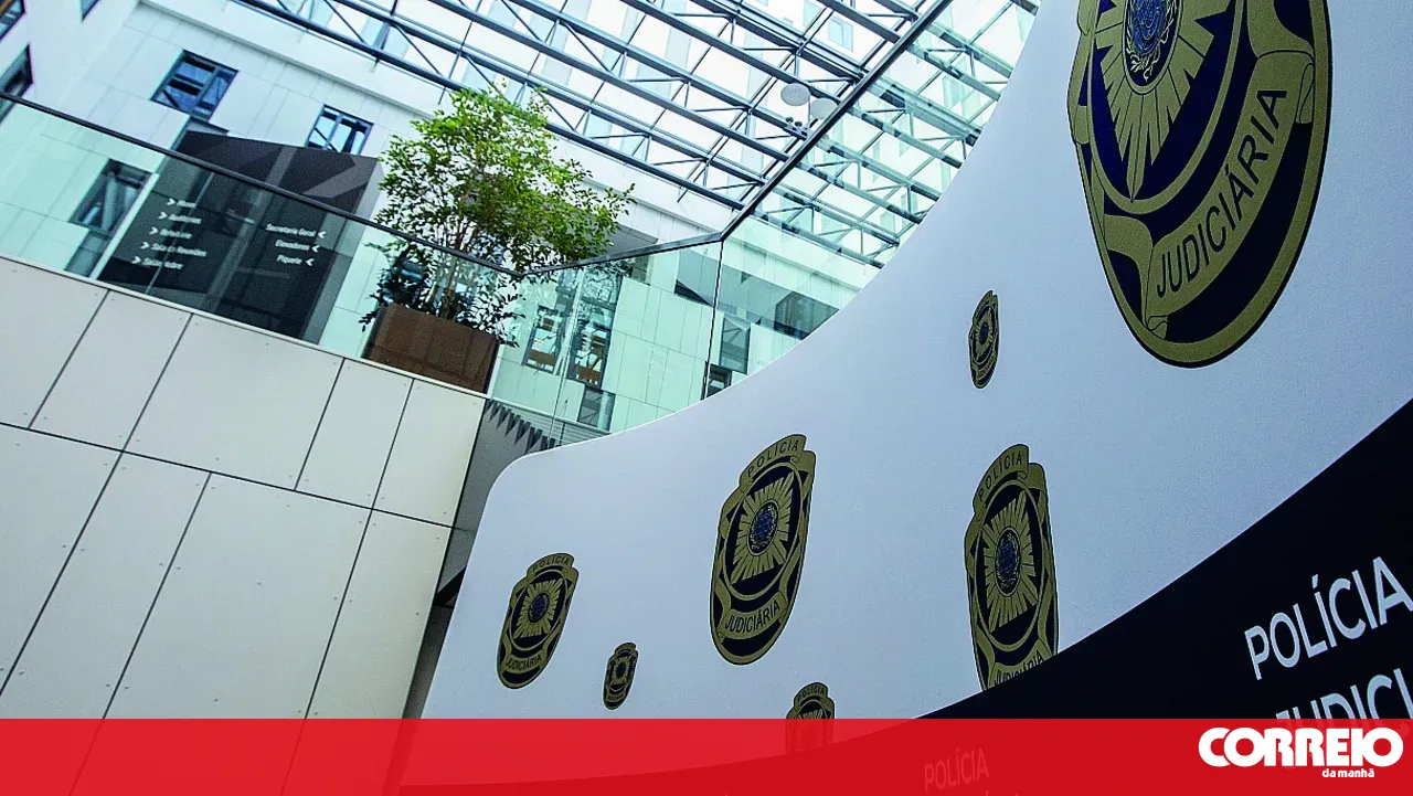 Cinco detidos na Marinha Grande por raptar e agredir homem por alegada dívida. Vídeos das agressões publicados na Internet