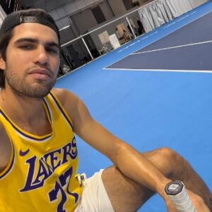 Carlos Alcaraz anuncia volta ao tênis no US Open após quatro meses tratando lesão no punho