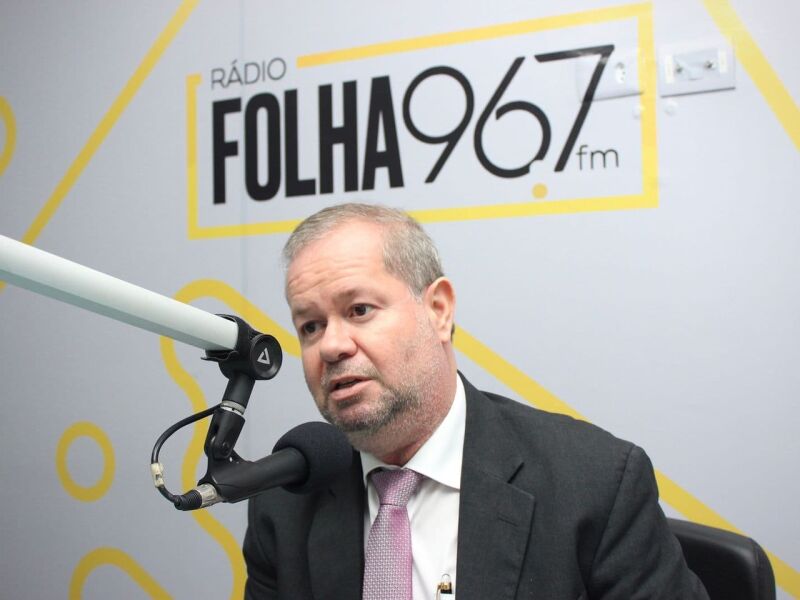"Democracia ferida de morte", diz especialista em direito eleitoral sobre prorrogação das votações