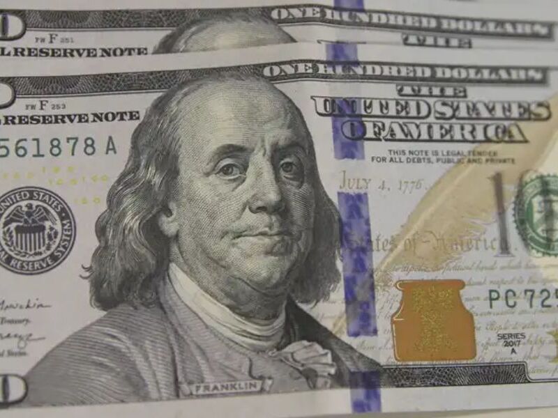 Dólar aproxima-se de R$ 5,17, com notícias do exterior e eleições