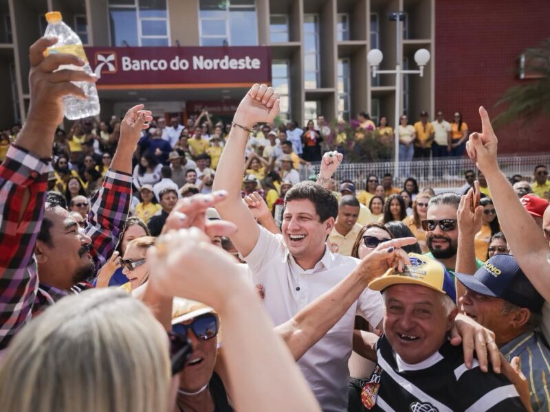 No Araripe, João Campos tem mais uma agenda de escuta popular em Ouricuri