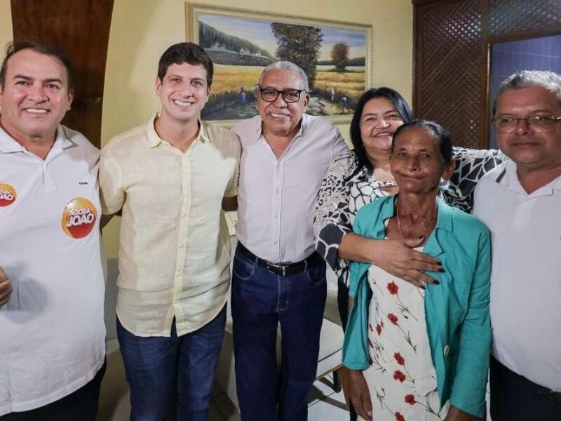 João Campos une oposição e se fortalece em Trindade