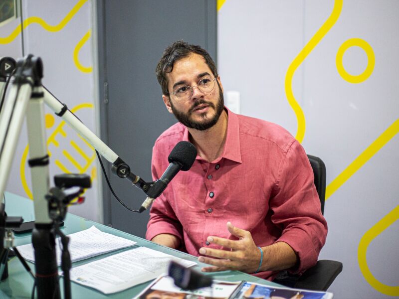 Confira a sabatina do candidato ao Senado por Pernambuco Túlio Gadêlha na Rádio Folha FM 96,7