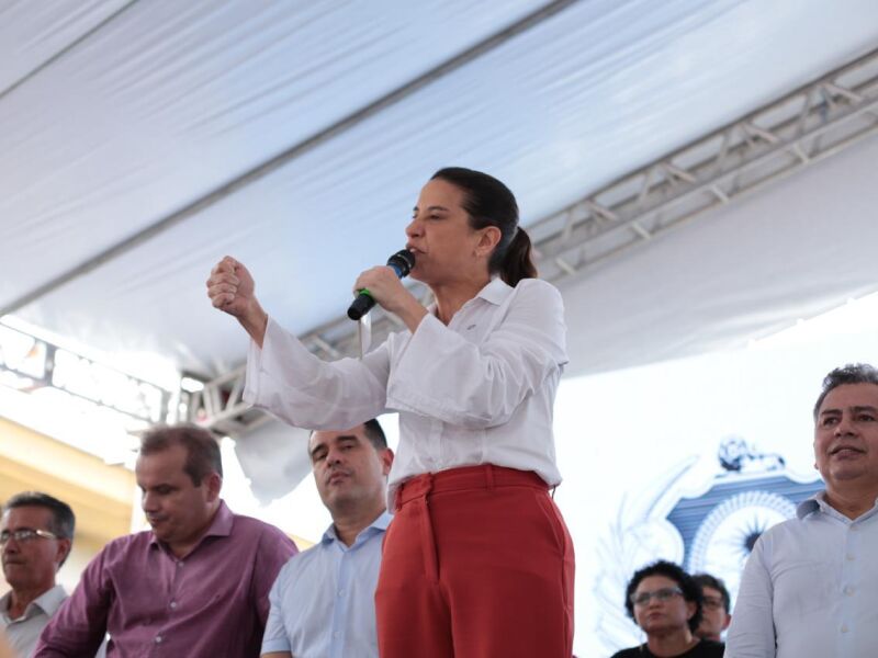 Raquel Lyra acusa adversários de quererem atrapalhar relação dela com o governo federal