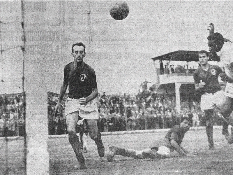 Google recria gol mais bonito da carreira de Pelé com IA em documentário lançado nesta terça (14)