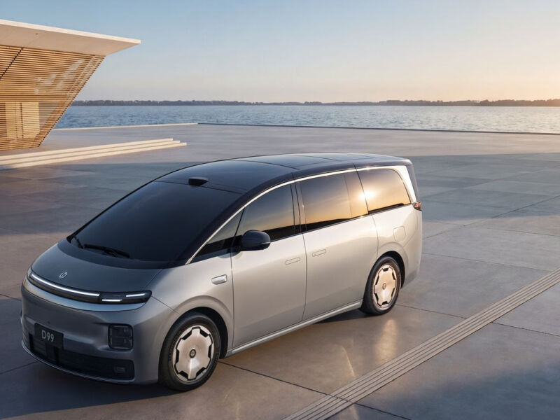 Leapmotor D99: minivan elétrica de luxo conta com IA e até 700 km de autonomia