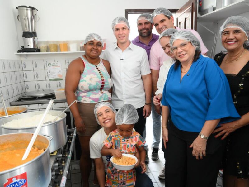Miguel Coelho participa de entregas de obras e inauguração de Cozinha Comunitária em Nazaré da Mata