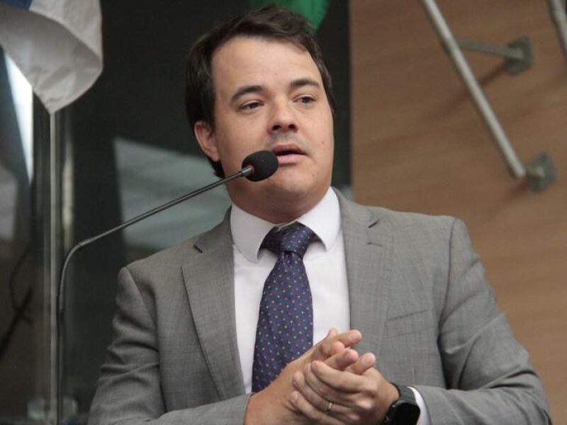 Rodrigo Coutinho adia candidatura à Alepe e anuncia permanência na Câmara do Recife