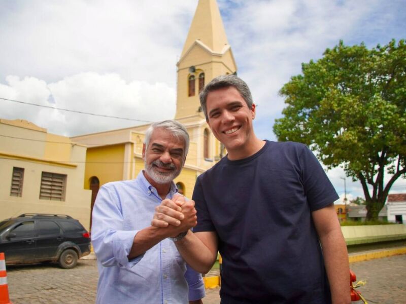 Humberto Costa conquista apoio do presidente da Amupe e prefeito de Aliança, Pedro Freitas