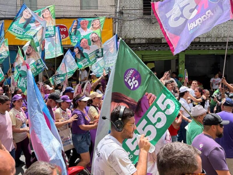 Sete dias depois do início da campanha de rua, Raquel Lyra faz caminhada na base do adversário