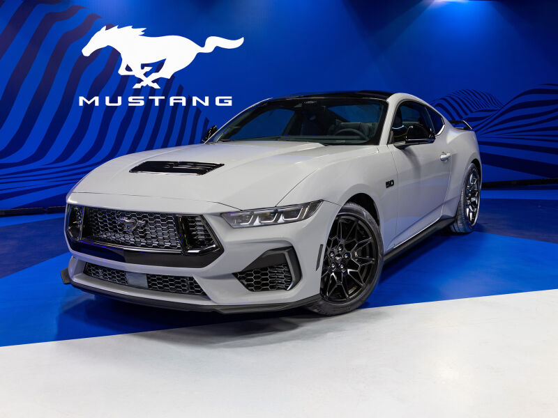 Ford revela Mustang GT Performance e confirma F