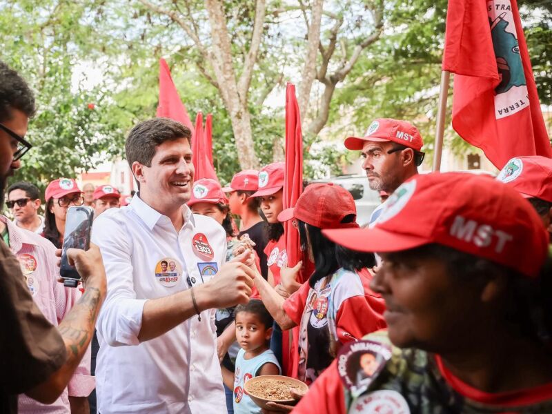 João Campos cumpre agenda em Caruaru neste sábado (29)