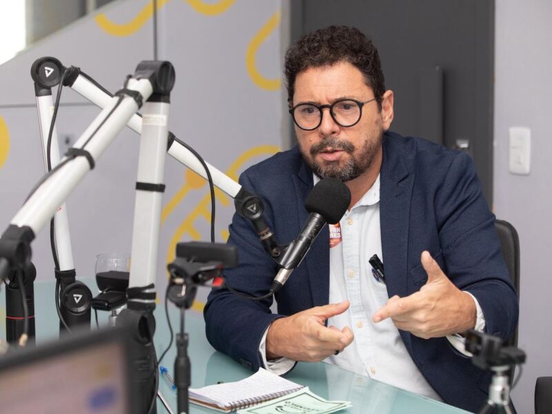 TRE-PE determina que TV Nova inclua Ivan Moraes em debate para o governo do Estado