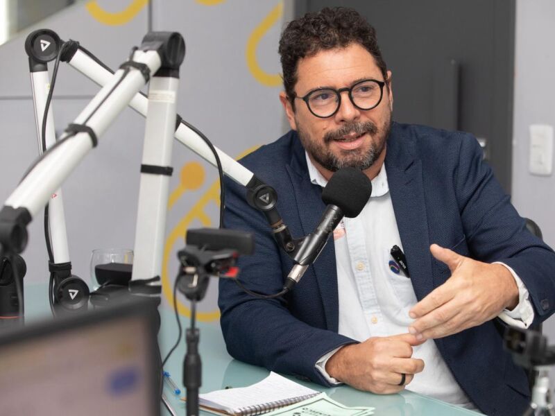 “Sou o real representante da esquerda democrática que disputa o poder em Pernambuco?