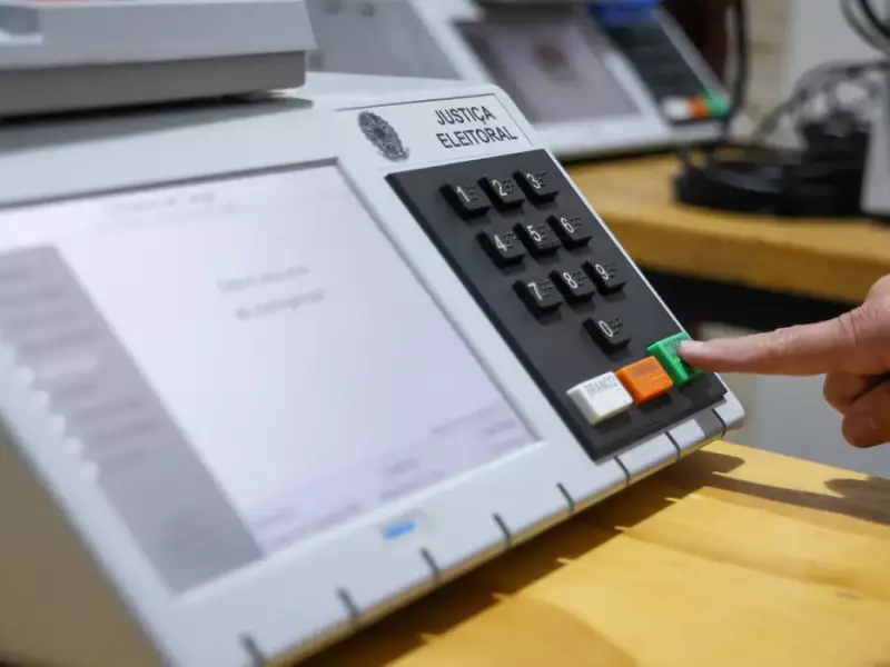 Guia eleitoral volta ao ar hoje com corrida presidencial