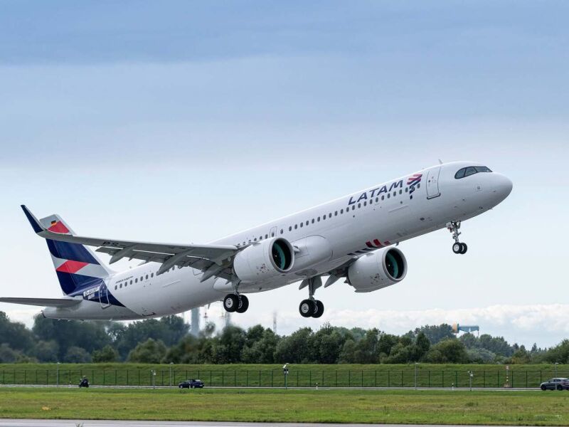 LATAM Cargo inicia transporte de cargas em Fernando de Noronha
