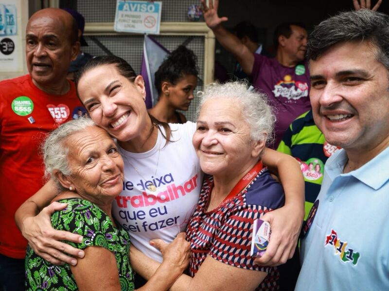 Garantir água nos morros do Recife é prioridade, afirma Raquel Lyra em caminhada na Zona Norte