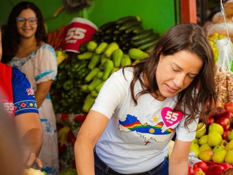 Raquel Lyra visita a Feira de Caruaru e aponta obras que estão transformando o Parque 18 de Maio