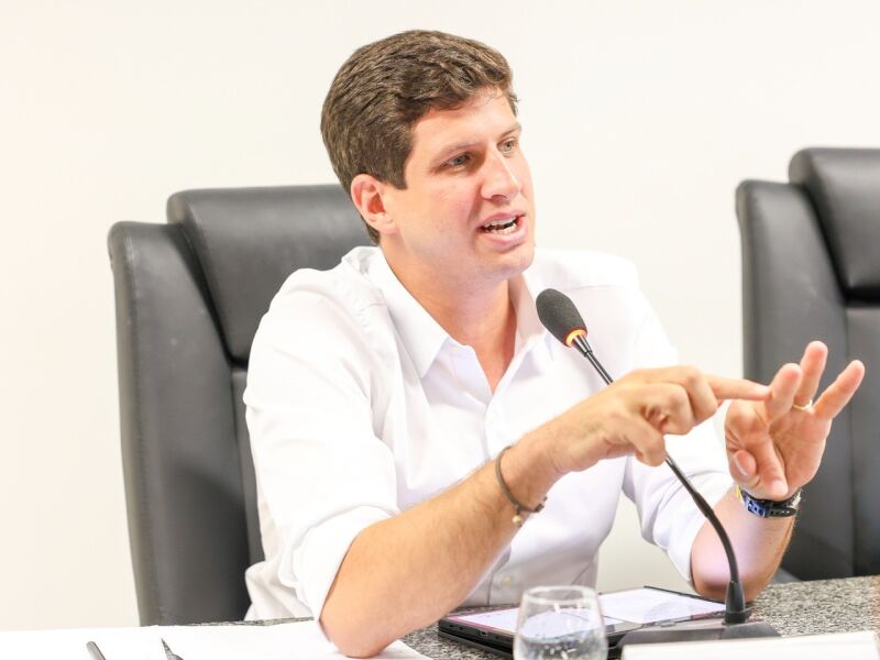 João Campos promete lançar programa para quitação de dívidas