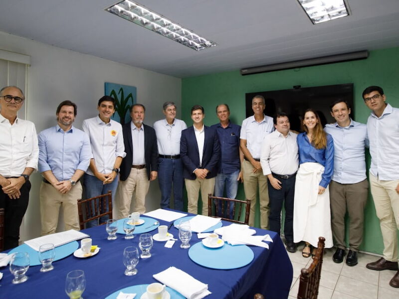No Sindaçúcar-PE, João Campos promete obras e secretaria de reforma tributária