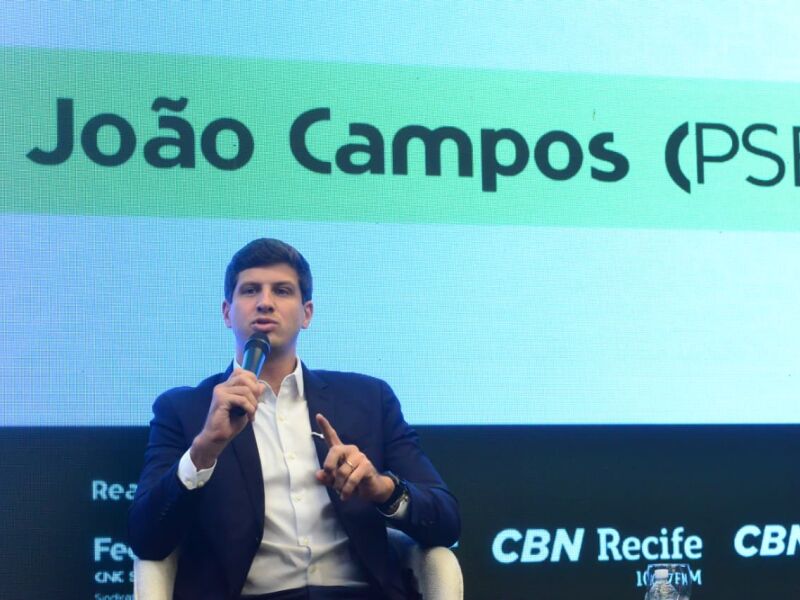 João Campos critica foco em crise do STF e defende investigação dentro da lei