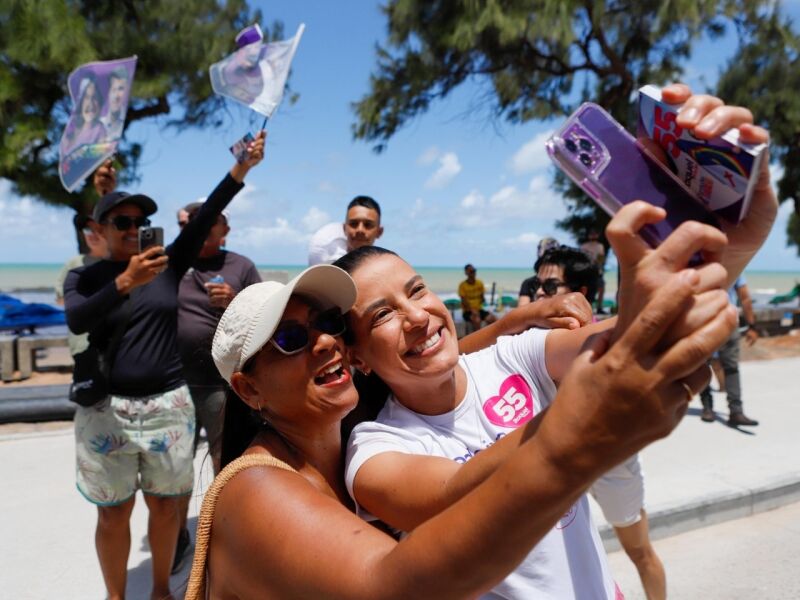 Raquel visita Brasília Teimosa, Pina e Boa Viagem e destaca investimento de R$ 2,7 bilhões no Recife