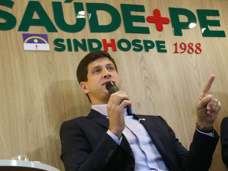 João Campos acredita que debate na Globo seria desequilibrado para Lula