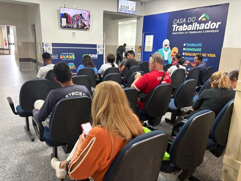 Governo de Pernambuco oferta mais de 1.200 vagas de emprego nesta quarta