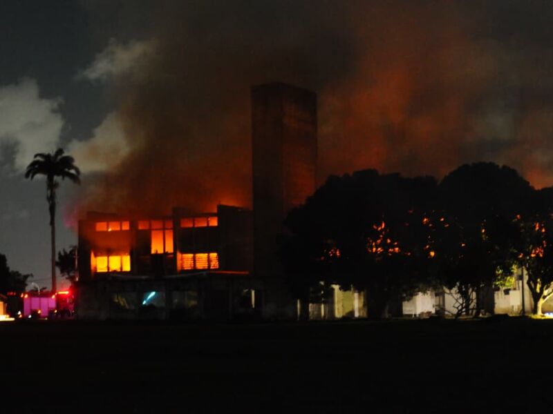 Incêndio em Parque Tecnológico da UFPE fez a política em Pernambuco pegar fogo