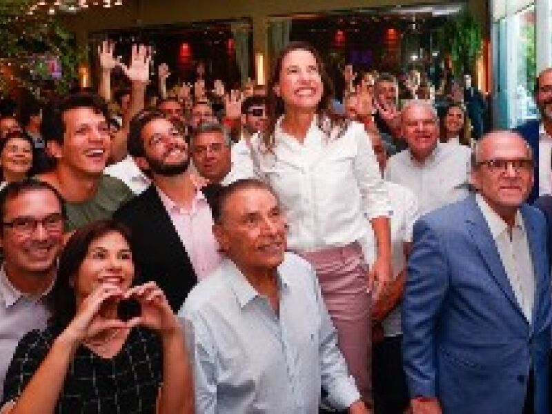 Raquel Lyra reúne deputados e prefeitos aliados em almoço no Recife