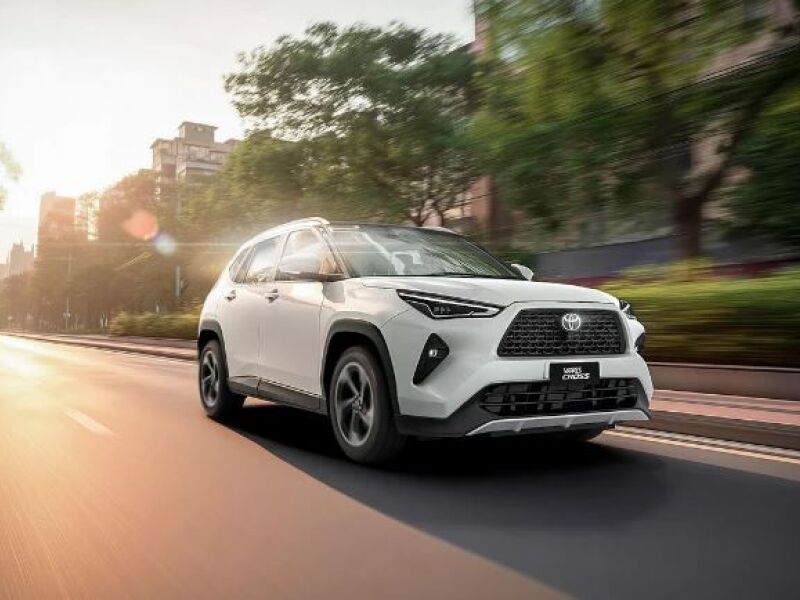 Toyota Yaris Cross Hybrid: confira onde o híbrido de R$ 189.990 acerta e no que pode melhorar