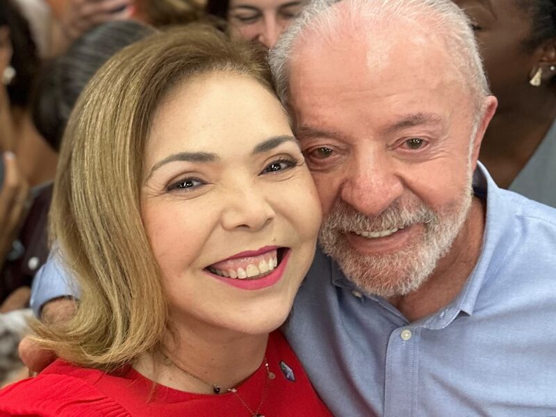 Liana Cirne se reúne com Lula e convoca militância para o 2º turno