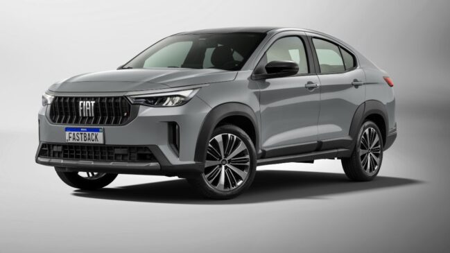 Fiat Fastback 2027 ganha versões Smart Drive e BlackMotion com preços a partir de R$ 119.990 no Brasil