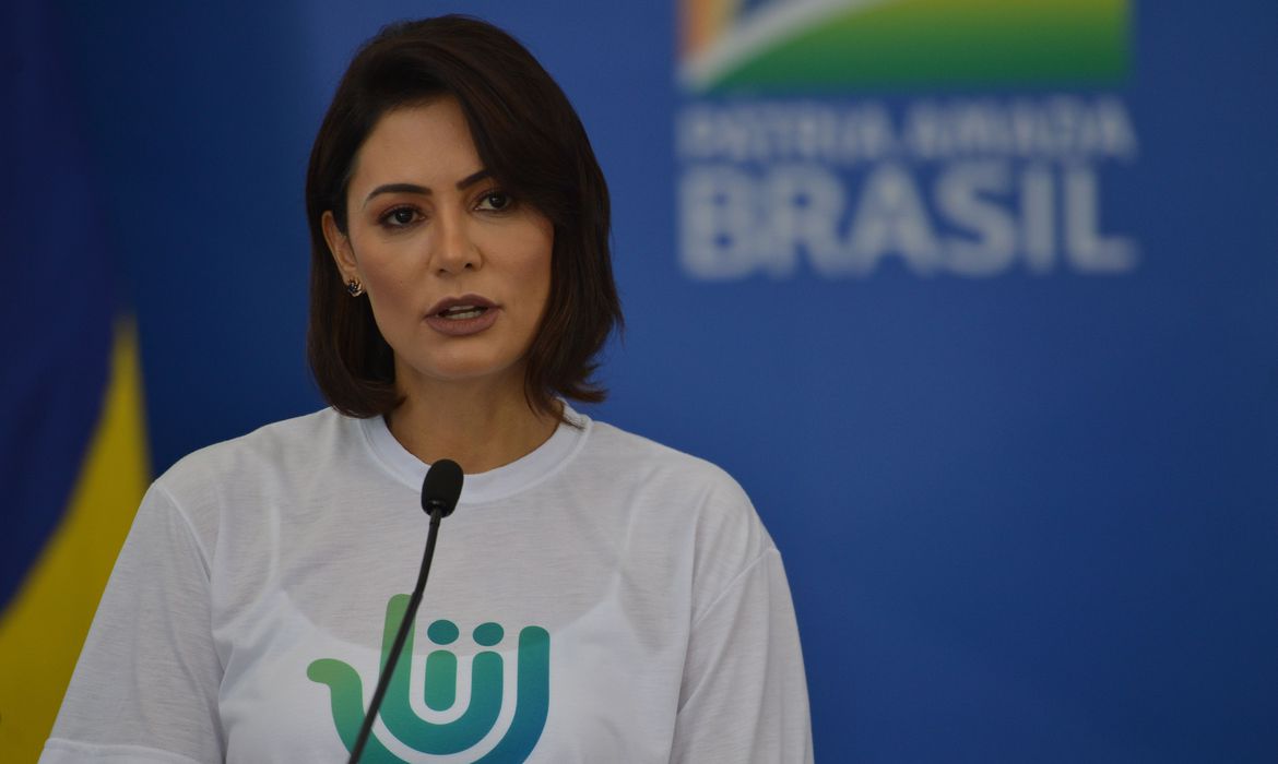 Michelle diz que ‘não há briga’ e nem ‘raiva de ninguém?