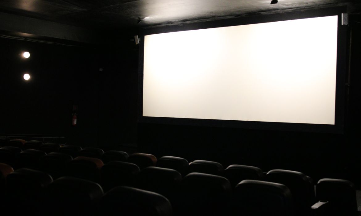 Mulheres seguem minoria na direção de filmes no Brasil