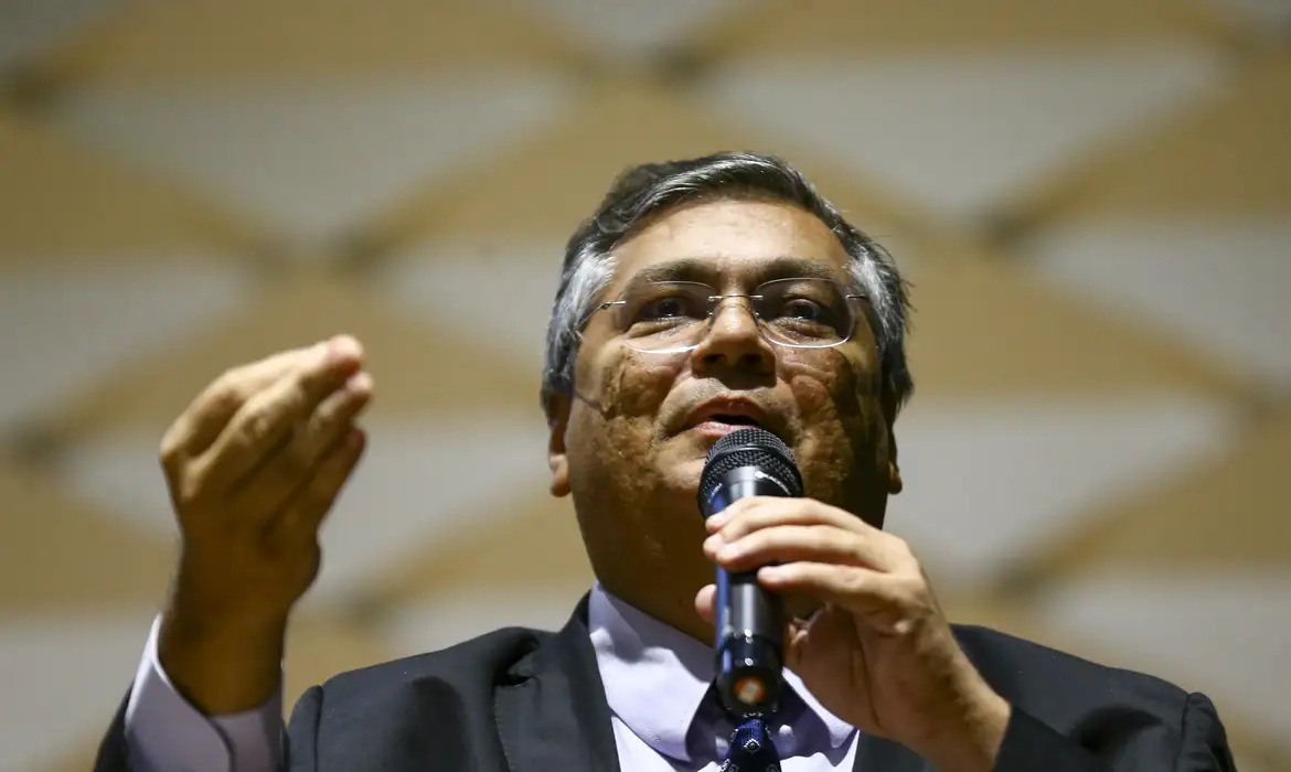 Dino homologa plano de reestruturação da CVM e fala em tirar autarquia da ‘paralisia’