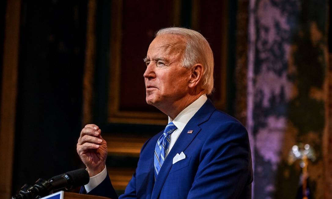 Biden anuncia livro de memórias e afirma que tratamento contra o câncer vai ‘muito bem’