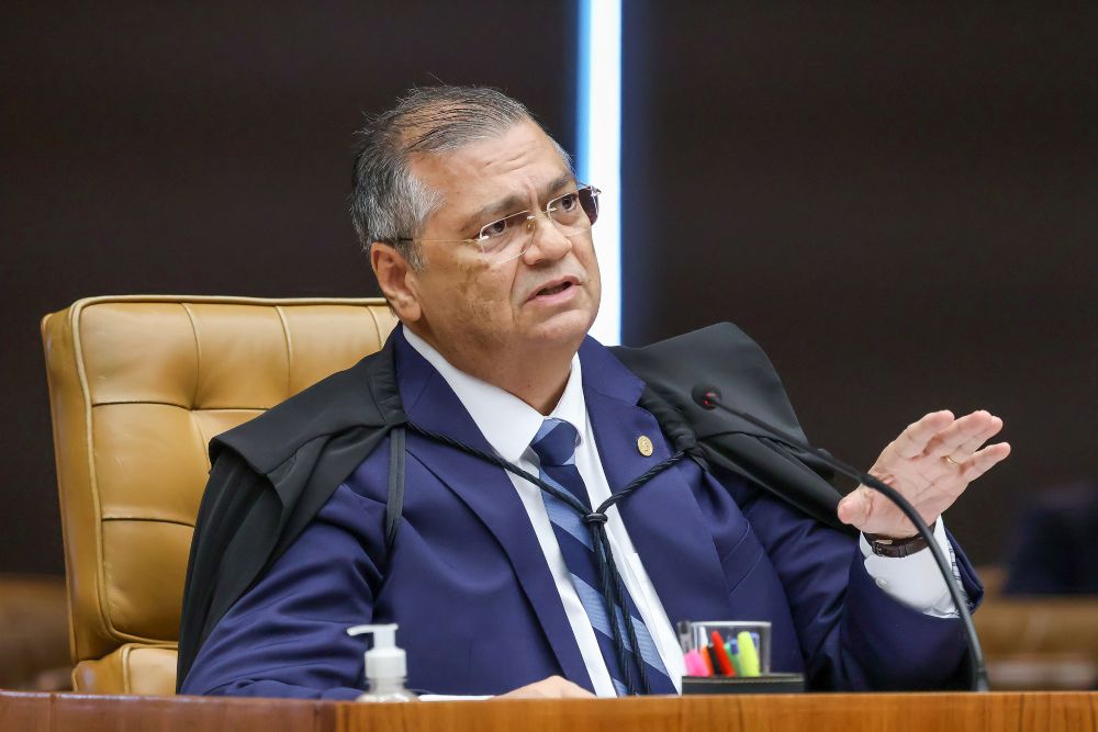 Dino cobra explicações de partidos sobre emendas parlamentares