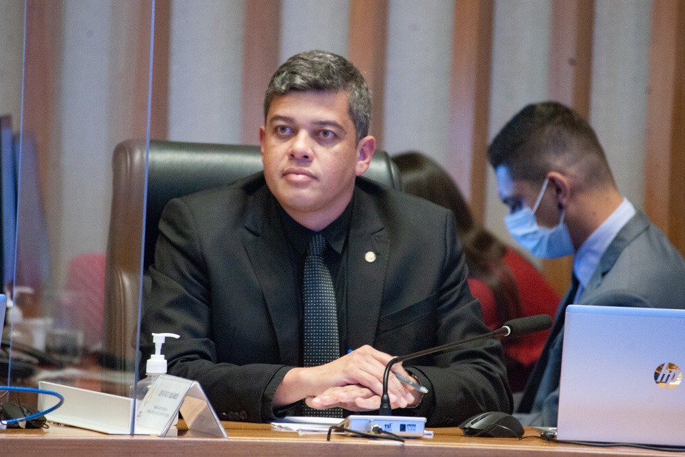 Donizet promete levar causa animal para o Congresso