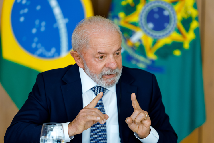 Governo Lula rechaça nova tarifa dos EUA sobre trabalho forçado e cita falta de base legal