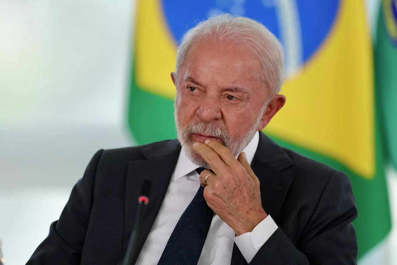 Eleições 2026: candidatos homenageiam pais e Lula prega o fim da escala 6x1