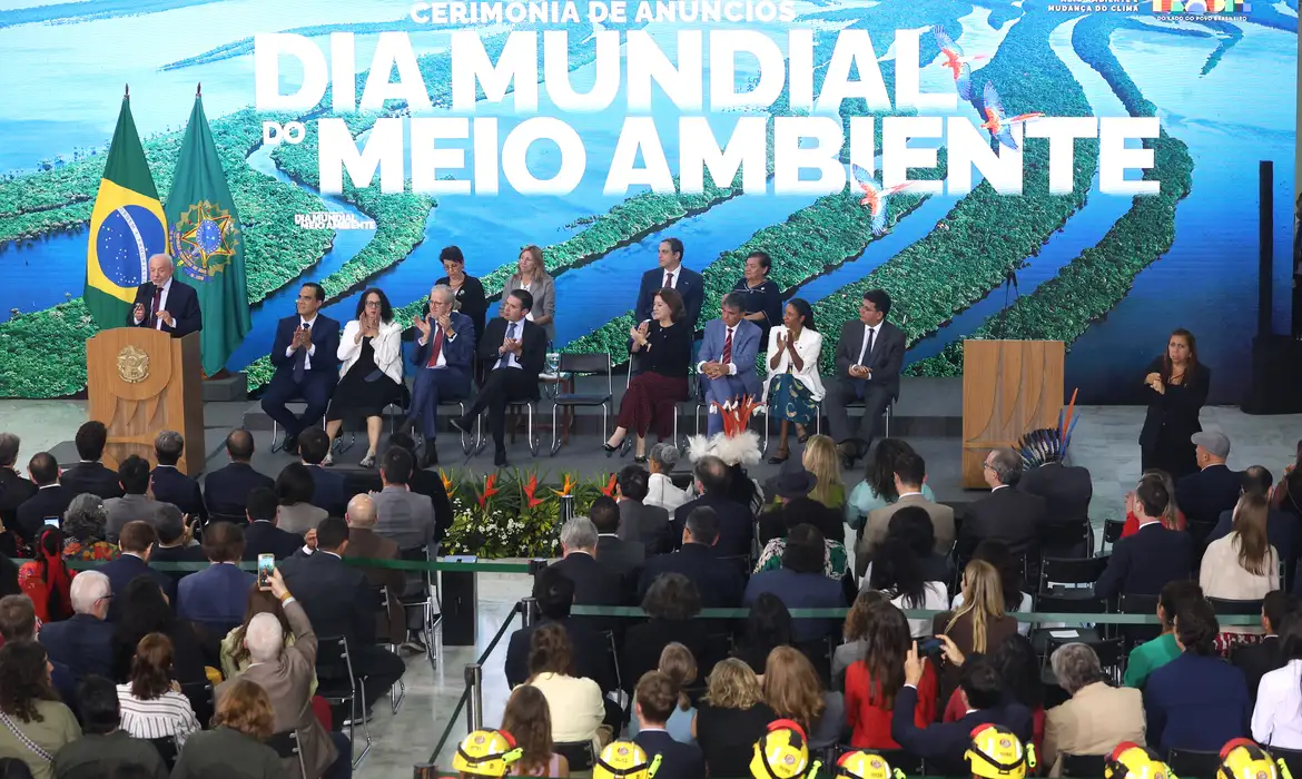 Lula anuncia pacote ambiental com novas áreas protegidas