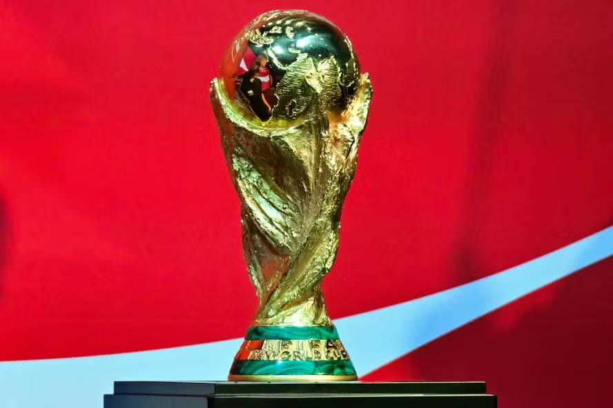 Fifa diz que abuso online na copa subiu 13 vezes e teve 11% de racismo